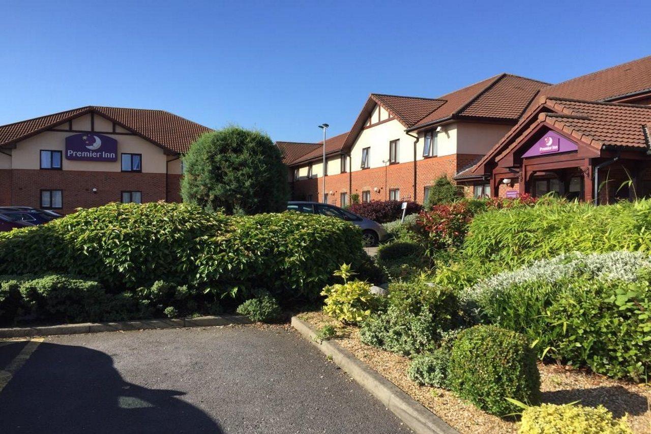 Premier Inn Newcastle - Gosforth/Cramlington Eksteriør billede